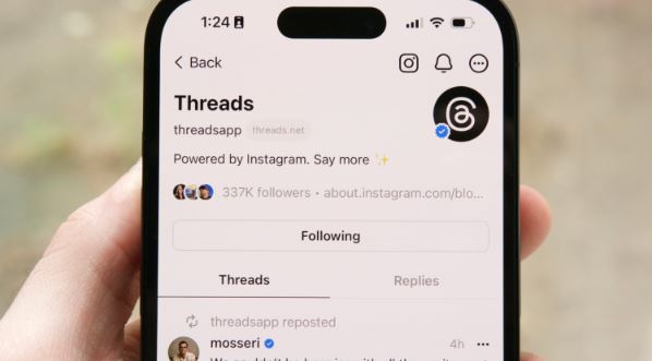 How to download threads app on Android and iPhone