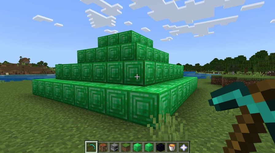How to make a Beacon in Minecraft