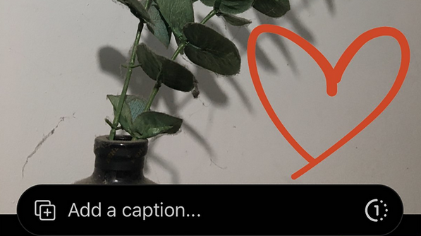 How to annotate photo or video before sending it on WhatsApp
