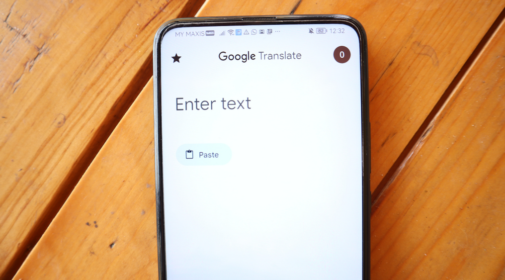 How to translate live conversations on Google Translate